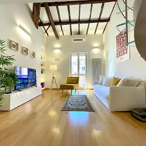 https://vittorias-home.it-romehotels.com